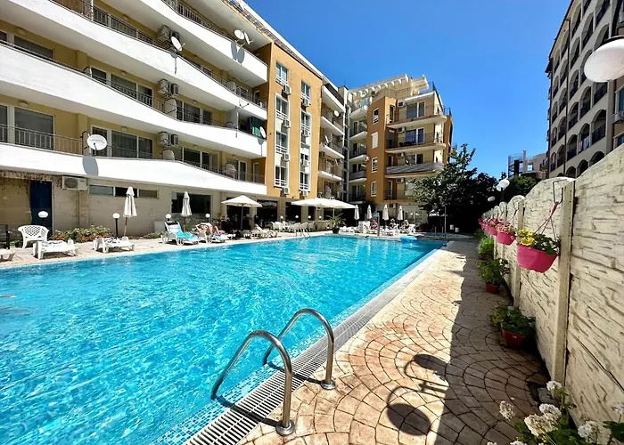 Blue Marine - Menada 阳光海滩