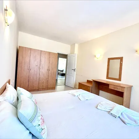 Blue Marine - Menada Апартамент *